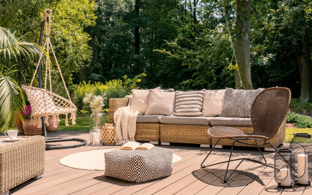 Creating the Perfect Outdoor Oasis: 10 Tips for Landscaping and Patio Upgrades